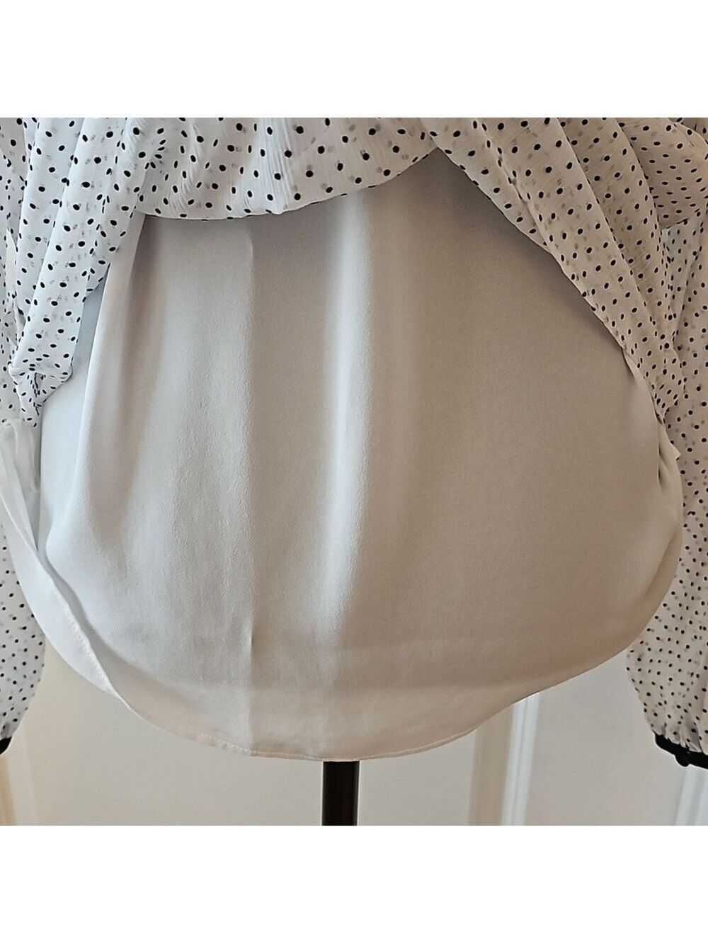 WHBM Polka Dot Blouse - Picture 5 of 9